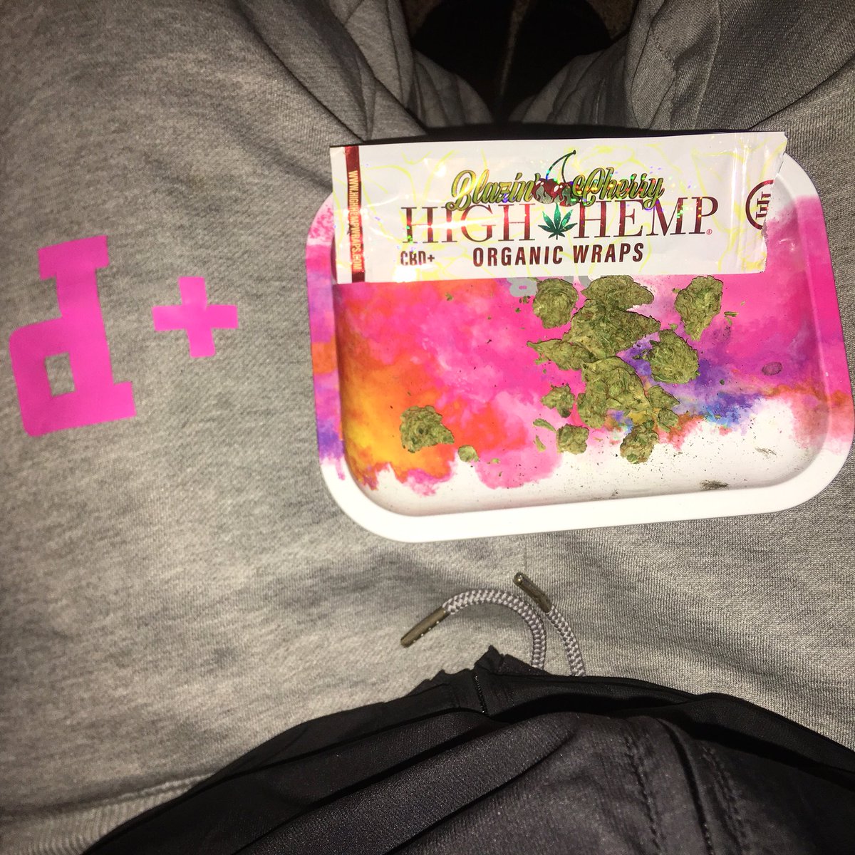 5iinxo's tweet photo. Smoking on gas yeah that stank! https://t.co/6oQcwVAhN7