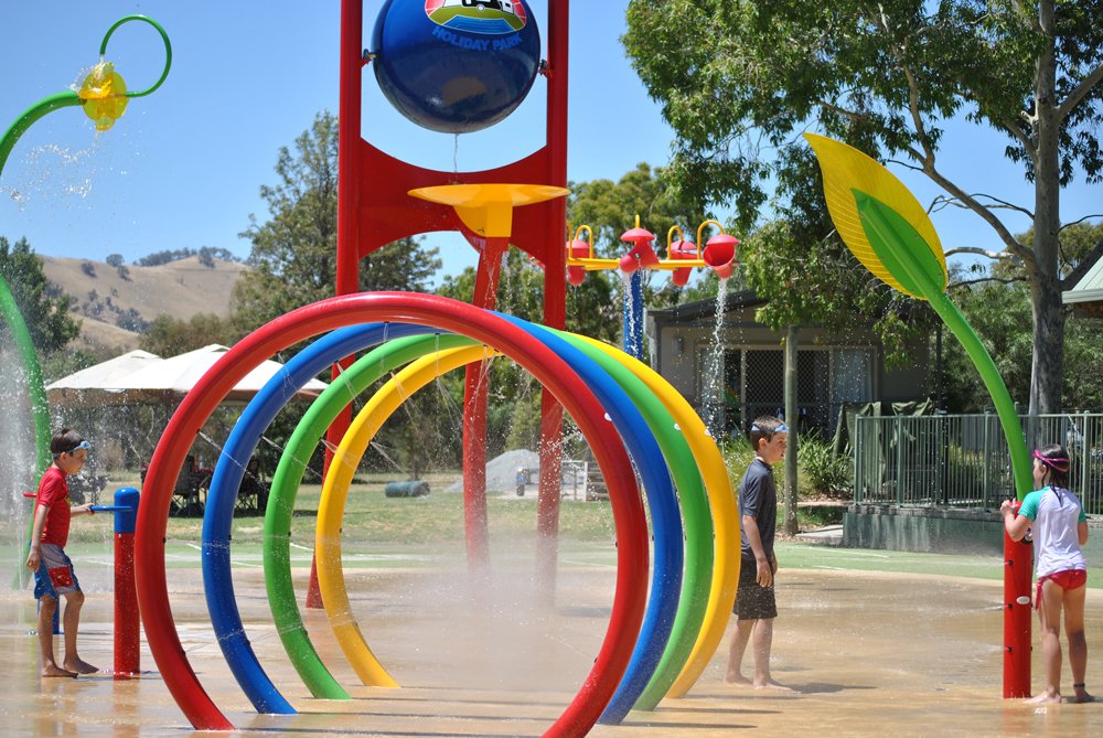 Gr8Holiday's tweet photo. Cool down in our awesome splash park, kids love it! #splash #holidays https://t.co/D9YrYV5fIN