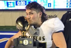 6starfootballOK's tweet photo. Top 10: Best Available OL Prospects in Tulsa (2019) — Hoyt (Jenks) and Collinsville's Carney &amp; Cole look to be big OL on radar:

https://t.co/G2B4PUjKfS https://t.co/VkAFfVK0ZL