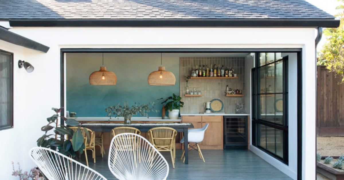 This is what a "dream home" looked like in 2018 🏡 domino.com/content/domino… (via <a href="/dominomag/">Domino</a>)