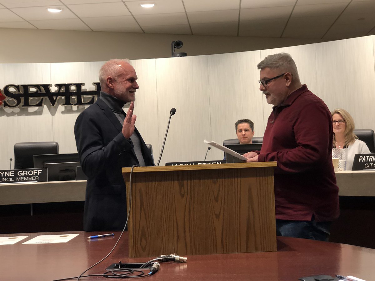 WayneRGroff's tweet photo. Getting sworn into the Roseville City Council by my husband @jimdryden  is a four year long goal that I’m so happy to achieve. The support of the community has been incredible and I look forward to serving you! https://t.co/sRoqHuFryt