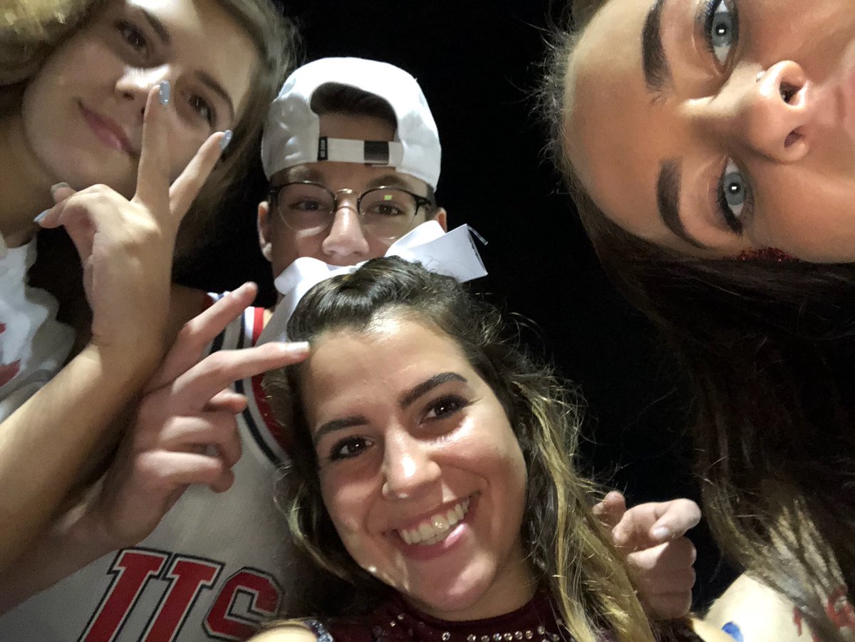 BraydenWigal's tweet photo. happy birthday @matthewheelerr hope it’s the best! party hard 💛🎂🍰🍦👌🏼☺️ https://t.co/MTryo7FikR