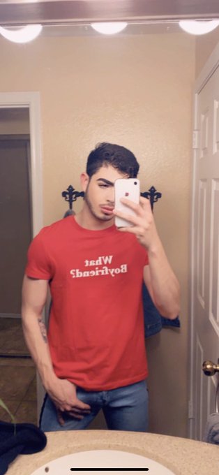 Watch Elmer.'s leaked NSFW photo on TwXstars