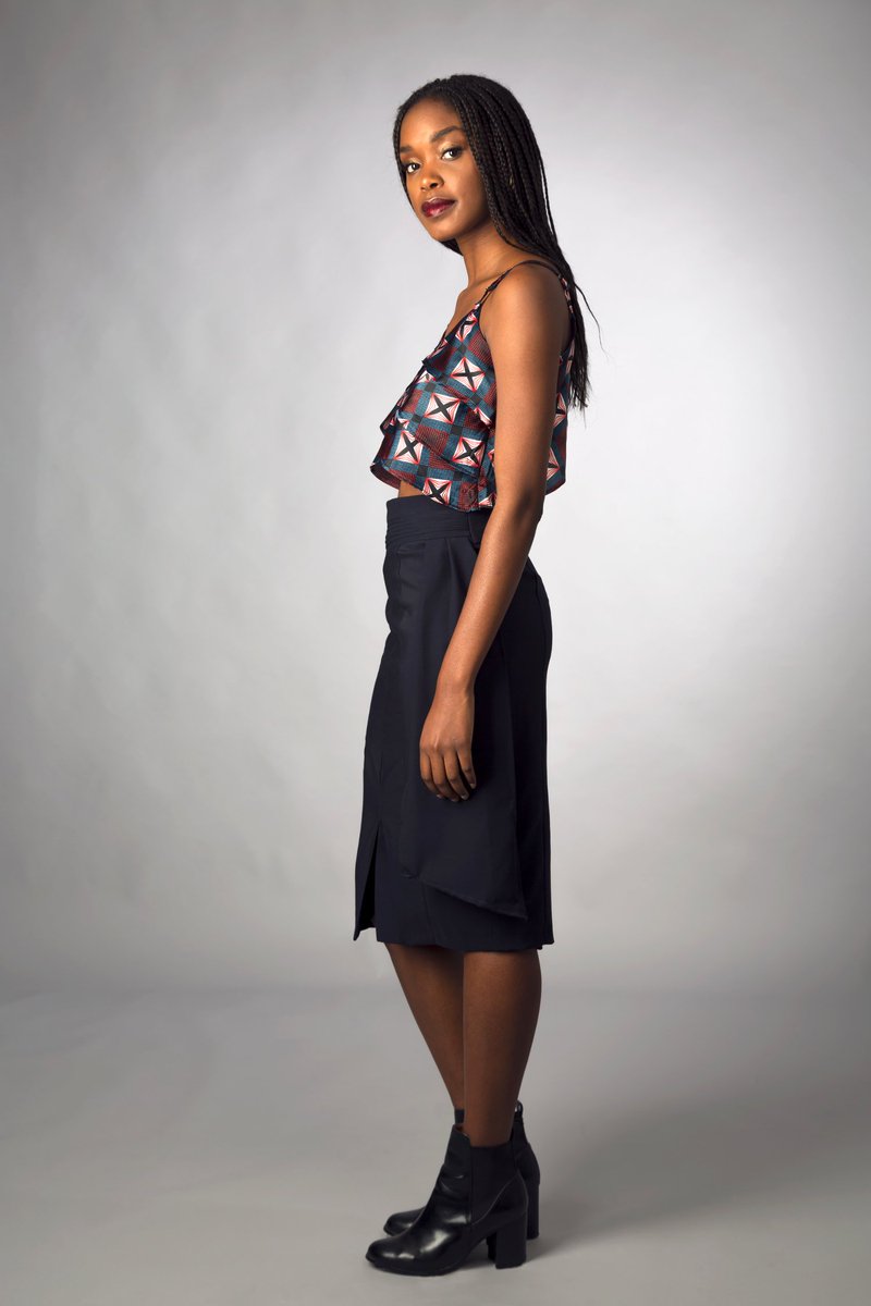 "J'habille des femmes qui savent où elles vont et ce qu'elles mettent. J'habille des femmes qui font des choix."
Nicolas Ghesquière