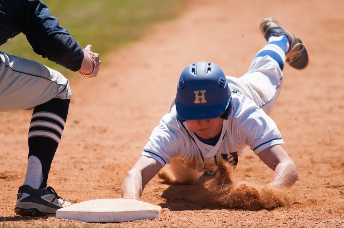 HamCollBaseball's tweet photo. #MeetTheTeamMonday Sr OF John Carey. From San Fran JC is an All-NESCAC Academic Physics major with minors in Math and History. He has been an energizer bunny in the OF. His consistent high energy presence is contagious! #BackOurBlue #YourContinentals https://t.co/XNnBeOiJh1