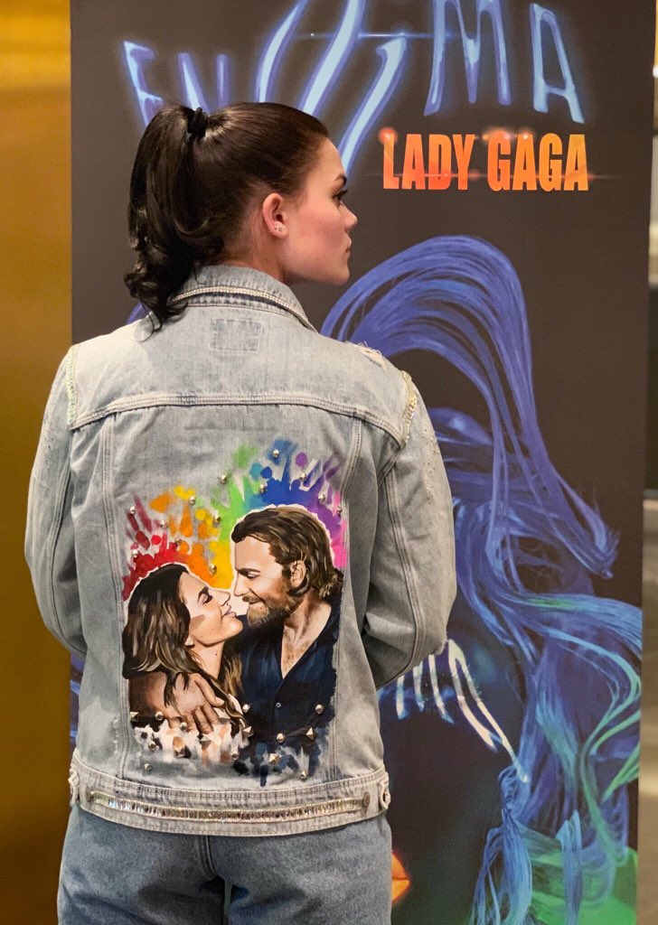gagamilfs's tweet photo. custom @starisbornmovie denim jacket of @ladygaga and #bradleycooper painted by me💘🖌🎨 https://t.co/hpL4CiPft8