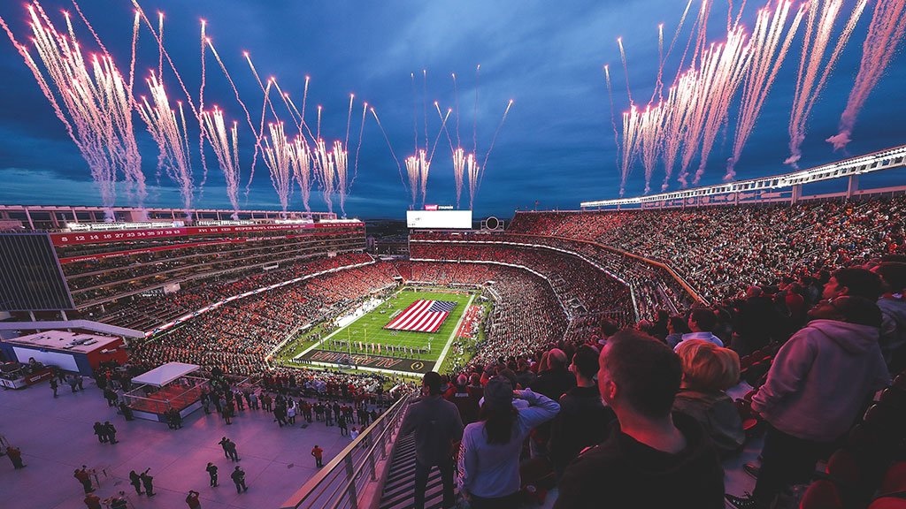 LevisStadium's tweet photo. The moment we've all been waiting for.

It's showtime! #NationalChampionship https://t.co/BKO8K6LyA9