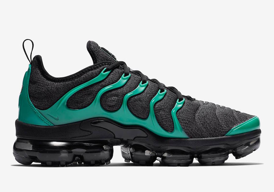 SneakerScouts's tweet photo. #SneakerScouts The Nike Air VaporMax Plus 'Black/Clear Emerald' is now available via @Eastbay for $165! (use code SAVE25 - retail $190) #CBFPlayoff #NationalChampionship https://t.co/jBNOw9cTsN https://t.co/eFD61atMqy