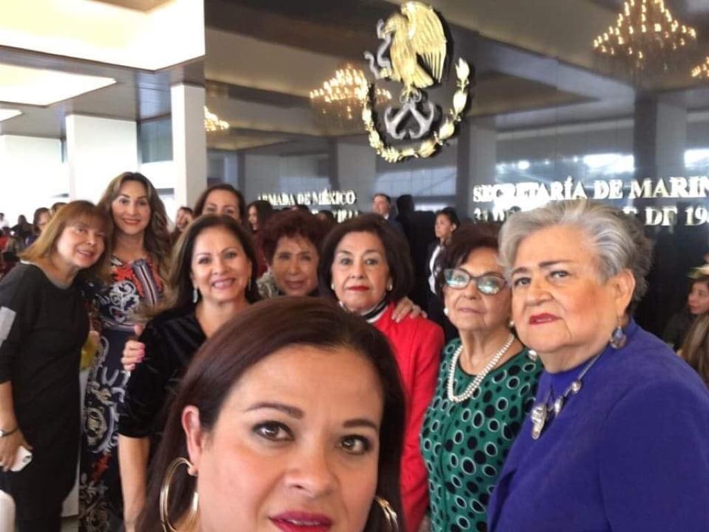 JazminMixteca's tweet photo. Cuidado @torreon @SEMAR_mx esta mujer ya no respeta los apercibimientos judiciales, ha truncado los estudios sus hijos y se la pasa dando el nombre del Gobernador @mrikelme diciendo que la apoya  en sus locuras, espero nunca salgas de #Torreon Gabriela Ortiz @GabyOrtiz_deT https://t.co/OrH627cpzO