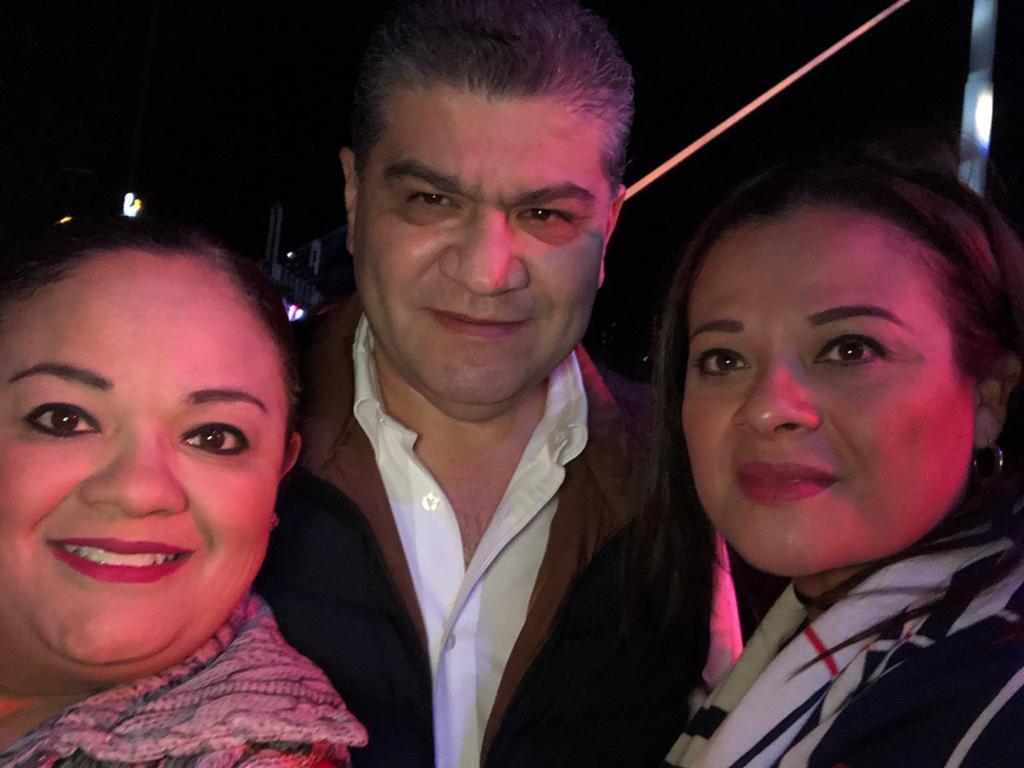 JazminMixteca's tweet photo. Cuidado @torreon @SEMAR_mx esta mujer ya no respeta los apercibimientos judiciales, ha truncado los estudios sus hijos y se la pasa dando el nombre del Gobernador @mrikelme diciendo que la apoya  en sus locuras, espero nunca salgas de #Torreon Gabriela Ortiz @GabyOrtiz_deT https://t.co/OrH627cpzO