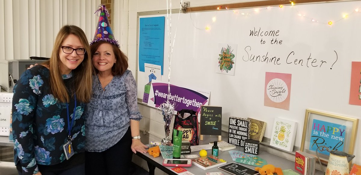 What an experience at Carver at Night! I loved everything- the Jazz Band, the ambiance, the sessions...it was all awesome! Excellent presentations <a href="/msinnott66/">Mary Sinnott</a> and @MoniqueHolt2 !Thanks <a href="/HelenMateosky/">Helen Mateosky</a>! #AACPSAwesome #BetterTogether #teambuilding #positivepsychology #gratitude