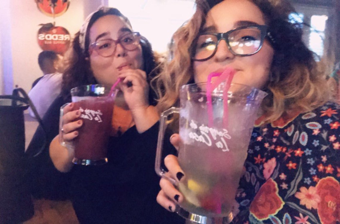 Fiolanastacia's tweet photo. Se fue mi partner de Sangriia Mojito Jarra. Espero que el dembow nunca se apague. Conquista a St. Kitts.
#DoctoraToBe 👩🏻⚕️ https://t.co/db92nxpf6a