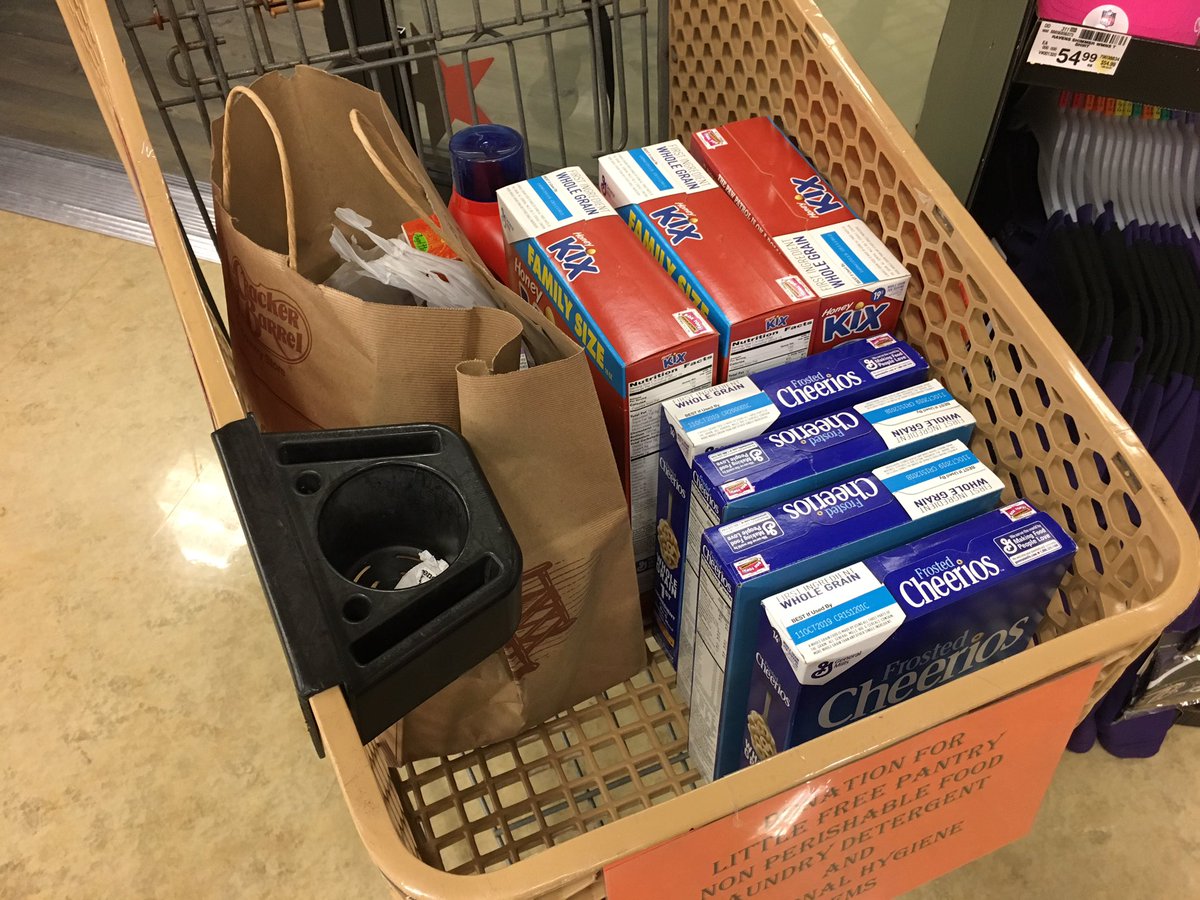 KevinLewisNomad's tweet photo. MORE: Varley shared the despairing photos on Facebook, and Damascus responded.

•#GoFundMe account w/ $1,207 - https://t.co/gmKTEEeTEH

•Safeway has donation 🛒 at customer service counter

•$100 check left at Varley’s🚪

•Three carpenters have offered to build/buy new pantry https://t.co/BQlFNE5Vjc