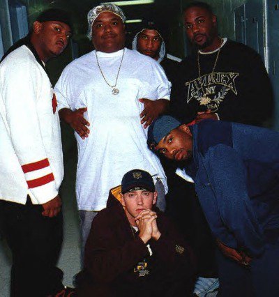 EmSlimShadyNews's tweet photo. D12 https://t.co/zlFTAFrZIz