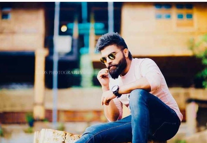 Foreverdeepufan's tweet photo. Aatt..@impradeepmachi looking osm. #bearedlove😍😍😍 https://t.co/4GnU1JibyR