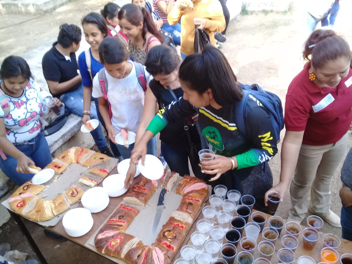 ConafeRuiz's tweet photo. CONAFE REGION RUIZ PREPARADO PARA EL REGRESO A CLASES !!!! 
Listos para brindar una educación de calidad e impulsar la educación comunitaria en el estado de NAYARIT, GRACIAS jóvenes LEC por su entrega y compromiso al CONAFE.@Eicarrilloa @EducacionComuni @somoselcambio__ https://t.co/zS8uVPScyg