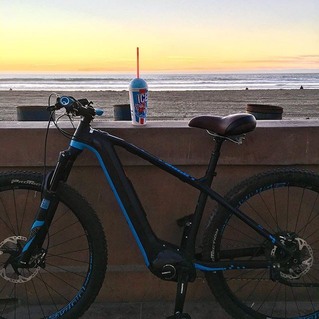 Blue ICEE or red ICEE?? This #focusbike might ❤️ the blue!

#sunsetfeels 
#focusebikes #sdflyrides .
.
.
.
.
.
#ebikes #ebikelifestyle #bikelifestyle #outdoorlifestyle #sugaraddict #shimano #shimanodi2 #rockshox #sunset #socal #socalsunset #missionbeach #mtblife #getoutsidea…