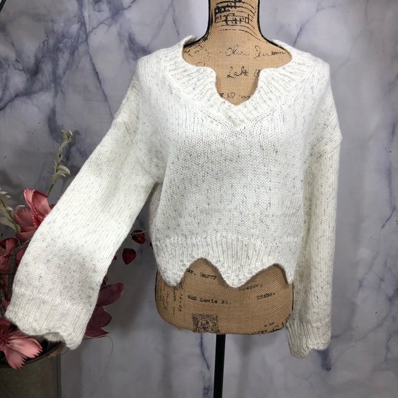 tressa98's tweet photo. So good I had to share! Check out all the items I'm loving on @Poshmarkapp #poshmark #fashion #style #shopmycloset #coach #fewmoda: https://t.co/74iTKTXfxE https://t.co/uQfGybTmME