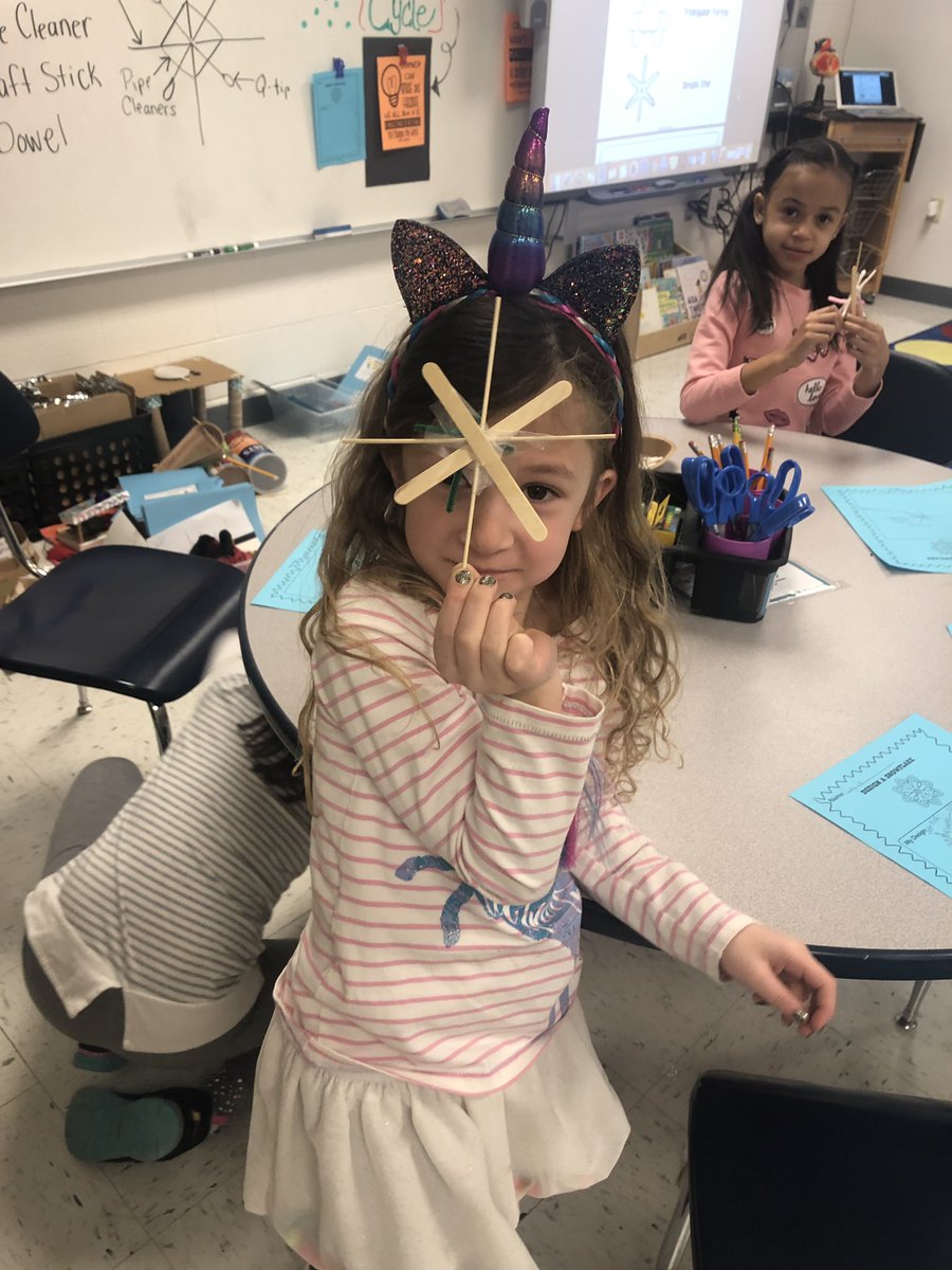 TulpySTEM's tweet photo. โ๏ธ Snowflake STEM with first graders today - learned about the science behind snowflakes, their similarities & then built our own unique snowflake designs! #TulpyPride #TulpySTEM #engineersinthemaking #snowflakestem https://t.co/7bBGB9Xn3j