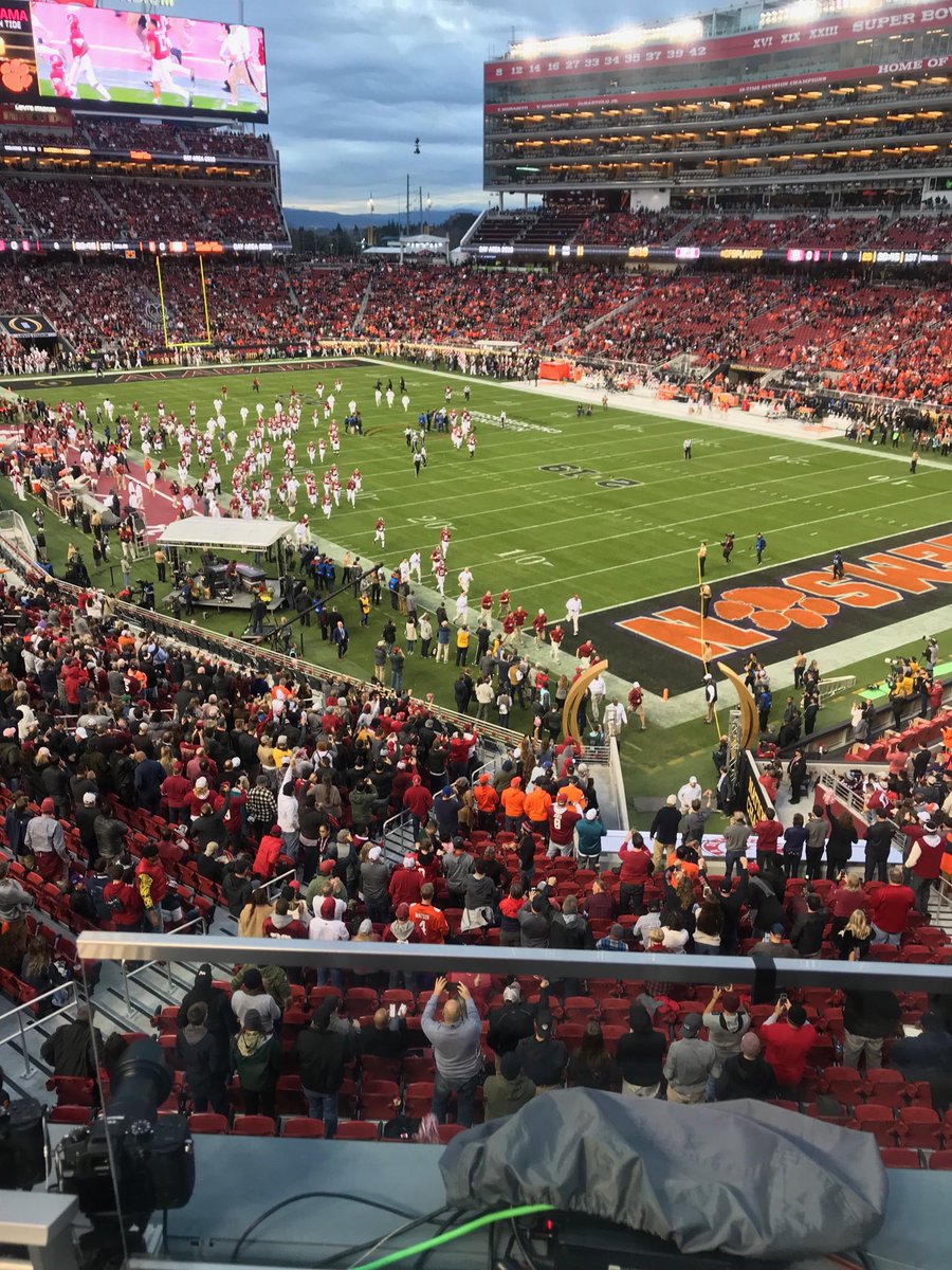 Dog fight in Santa Clara @ Levi’s Stadium #letsrolltide