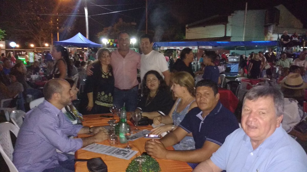 clauterenghi's tweet photo. Disfrutando del 15 #festival del #Chamame en #PuertoTirol con @mdcapitanich #ClaudiaGronda @HctorBernab1 @mali_serrano @MoraDicembrino https://t.co/aavgZDSIrY