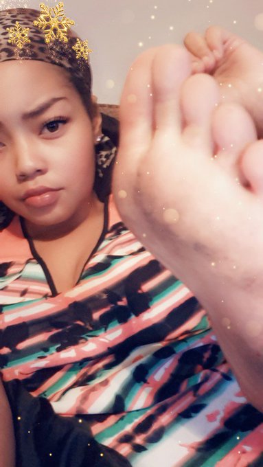 Someone come clean my soles 😘 #FinDom #paypig #FootFetish #footworship #flexible #ebonydomme #EbonyGoddess<a href="/tag/findom"class="tags">#FinDom</a><a href="/tag/paypig"class="tags">#paypig</a><a href="/tag/footfetish"class="tags"><span>#footfetish</span></a><a href="/tag/flexible"class="tags"><span>#flexible</span></a><a href="/tag/footworship"class="tags"><span>#footworship</span></a><a href="/tag/ebonygoddess"class="tags"><span>#ebonygoddess</span></a>