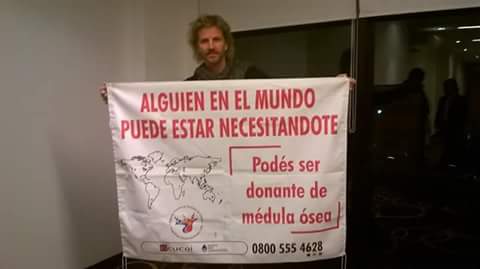 ALGUIEN, EN EL MUNDO, 
PUEDE ESTAR NECESITÁNDOTE... 
PODÉS SER DONANTE DE MÉDULA ÓSEA 
DONAR MÉDULA SALVA VIDAS