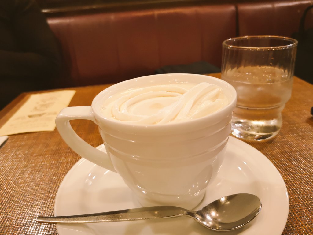 Cafe316Walking's tweet photo. 門前仲町にある東亜サプライ
カフェオレ頼んだらホイップも乗ってた☕
安ら��のひとときだな🌟 https://t.co/QhHLQr6A4o