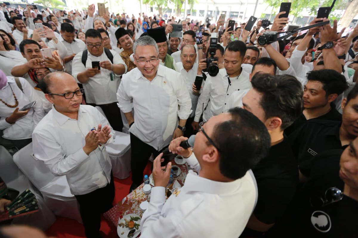 "Melalui semangat APIK mewujudkan birokrasi berkelas dunia Tahun 2024"
#Kemendes2019 #TPPIJambi #Tebo
<a href="/jokowi/">Joko Widodo</a> <a href="/EkoSandjojo/">Eko P. Sandjojo</a> <a href="/anwsanusi/">Anwar Sanusi</a> @fachrilabalado <a href="/tppindonesia/">Pertepedesia</a> <a href="/TPPI_JAMBI/">TPPI JAMBI</a>