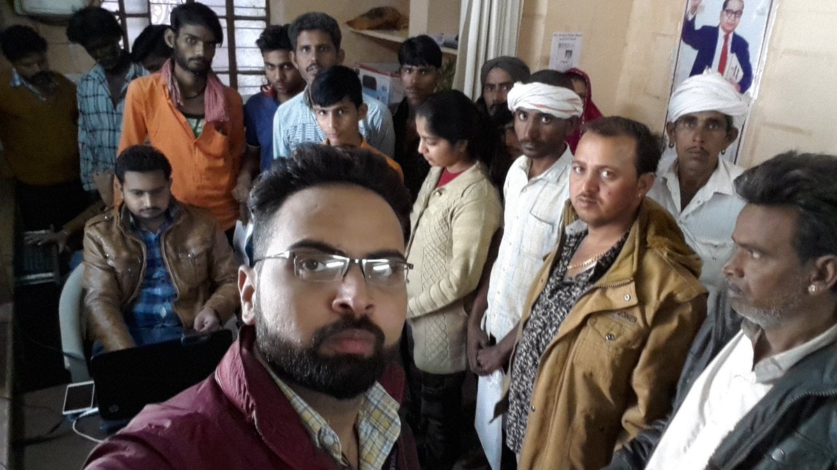 NikhilB44017591's tweet photo. #nyisarkar की पेन्शन और लोन माफी की जानकारी विभिन्न ईमित्र पर दी।
#Karjmafi
#rajasthansarkar
#supportRYVP
@SachinPilot
@ashokgehlot51
#ryvp
#yvp https://t.co/XDaH1hVIr0