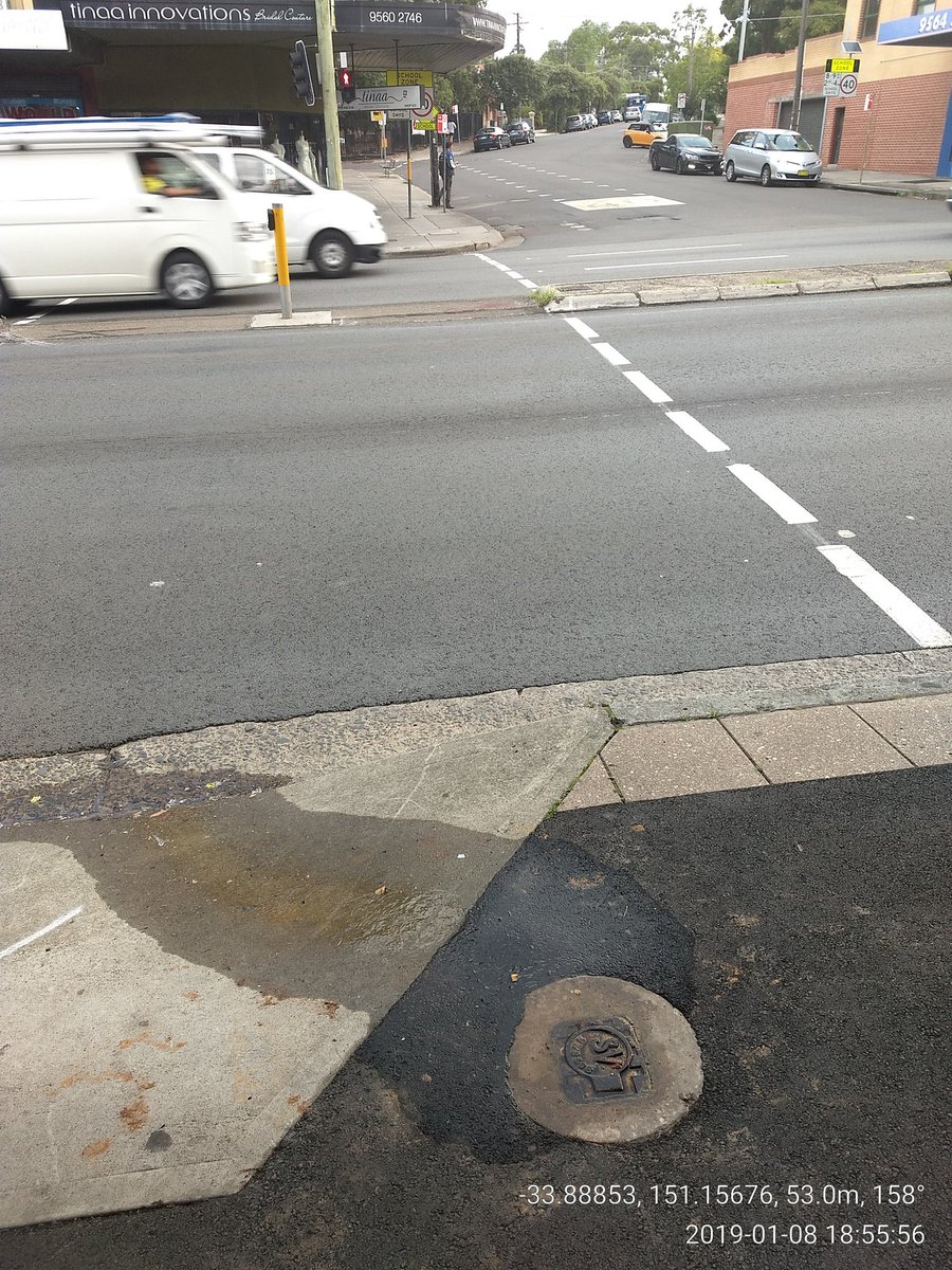 liwenyip's tweet photo. @SydneyWaterNews water leak at
417 Parramatta Rd, Leichhardt NSW 2040
https://t.co/CV54SiaTPC https://t.co/dKJaZ8Pz6b