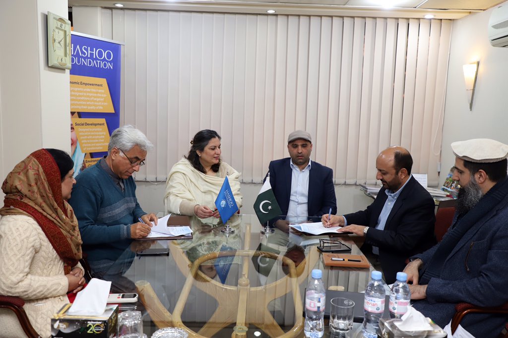 ihsafi's tweet photo. Signed #partnership agreement with Hashoo Foundation in Islamabad to host Balochistan Donors Conference #developbalochistan @officialH_F @muslimhandsuk @jam_kamal @QasimKhanSuri @ImranKhanPTI @SHAKILUR15 @JFCautainEU https://t.co/yQzpExKof1