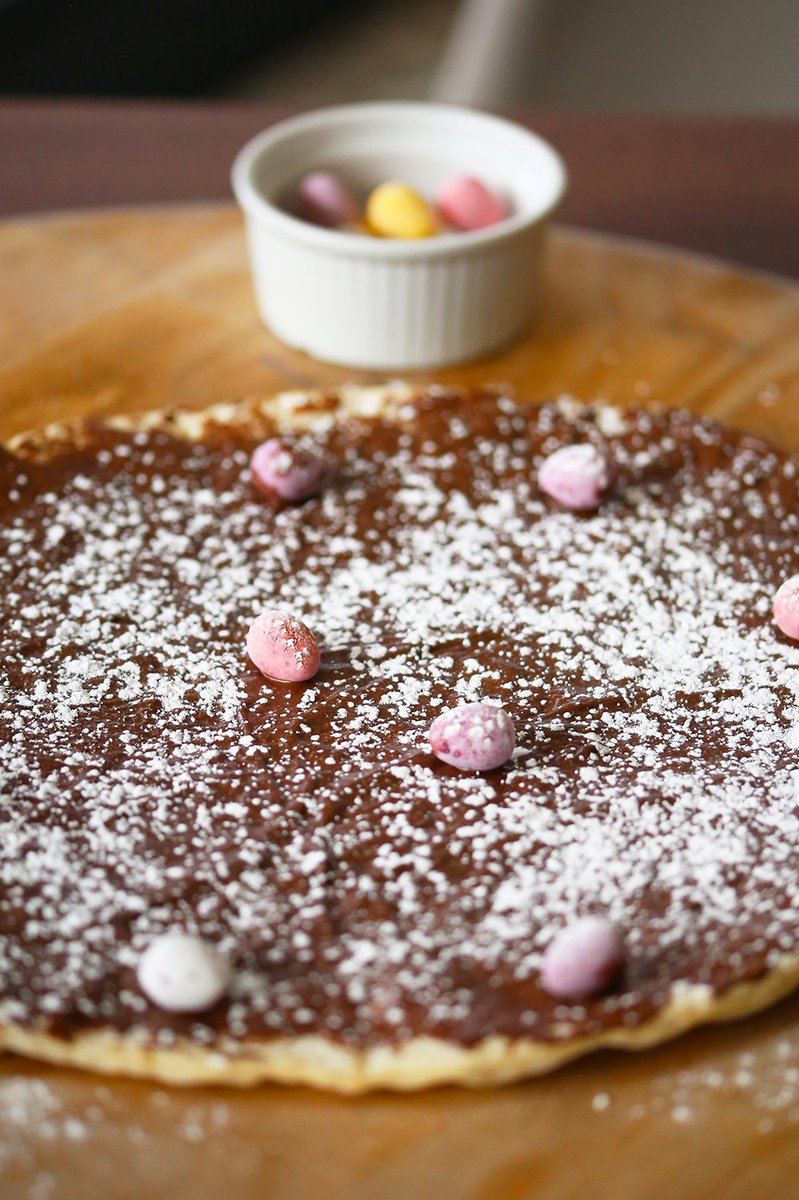 Pizza_Galore's tweet photo. Mini eggs on a creamy Nutella base…
The Easter egg-stravaganza returns in a few months time!
#Dessert #pizza https://t.co/jb3Pwp6mjZ