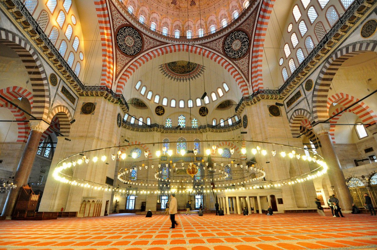 Adelphia_Tours's tweet photo. Le #moschee in #Turchia sono il trionfo dell'architettura #ottomana (alcune invece risalgono al periodo selgiudiche). Tra piastrelle maiolicate e maestosi archi monumentali, sono dei veri capolavori dell'arte.
https://t.co/KFrXfwNPoC
#Istanbul @portaleturchia @TurchiaPerPochi https://t.co/FLpb7DprjV