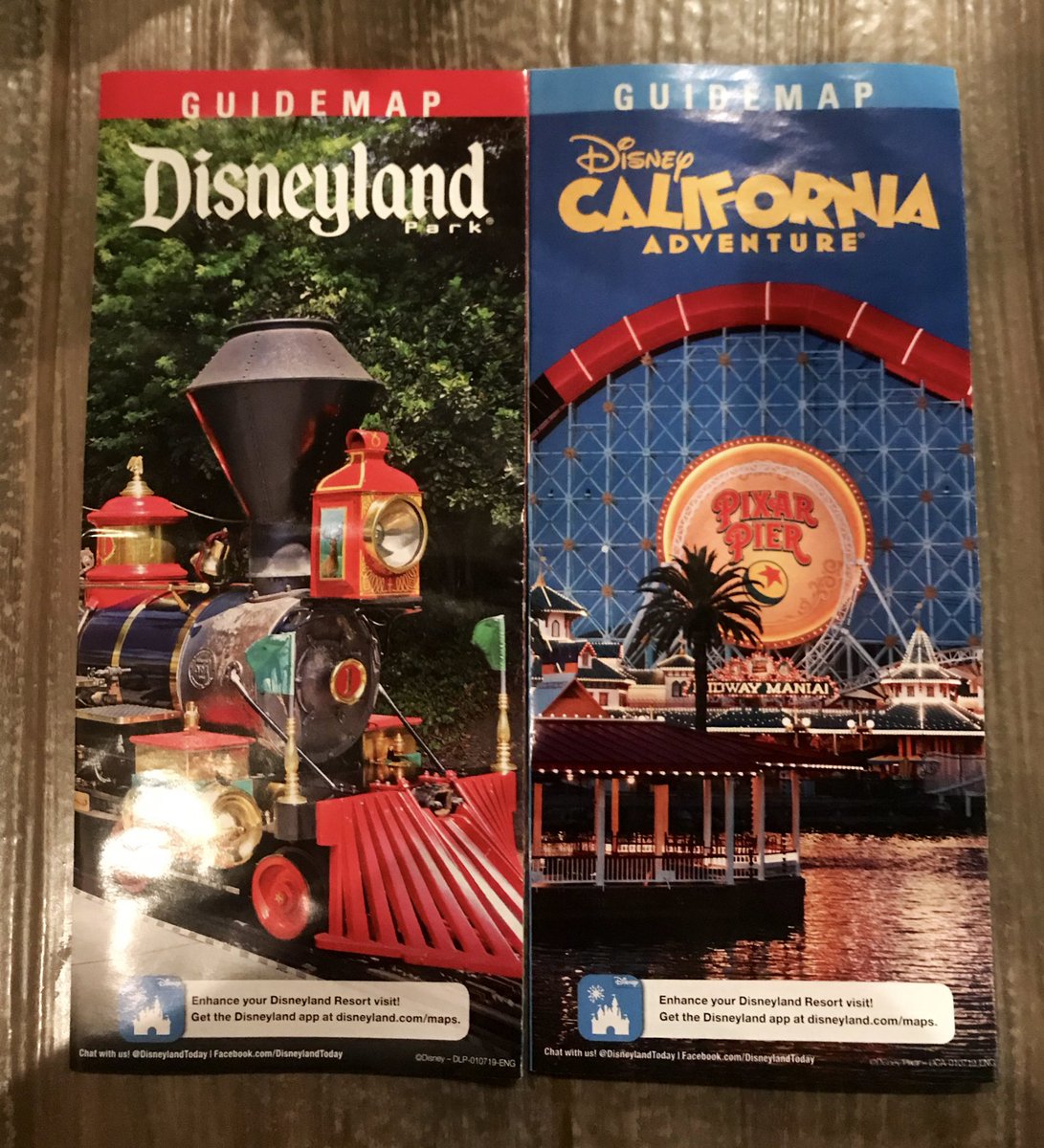 heartdisney10's tweet photo. #Disneyland and #DisneyCaliforniaAdventure #GuideMaps
😍🚂❣️ #DisneylandRailRoad #Train
#PixarPier https://t.co/AQ3D5K2717