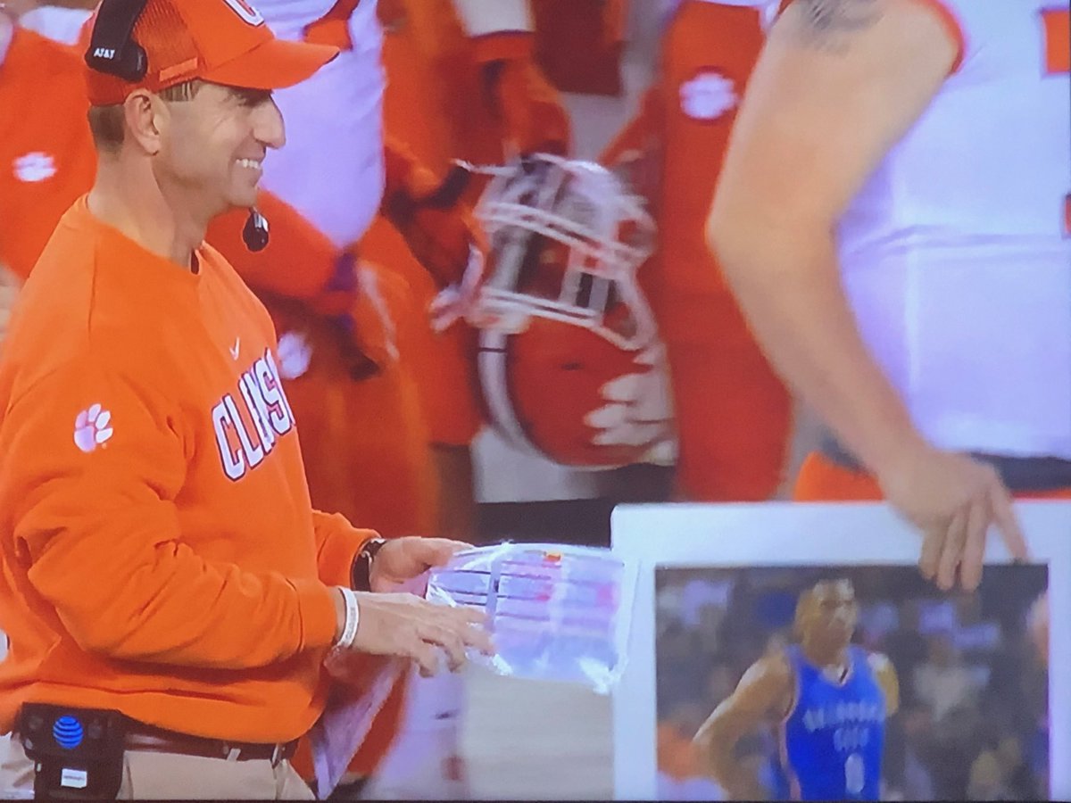 did anyone else see this? ⁦<a href="/russwest44/">Russell Westbrook</a>⁩ ⁦<a href="/okcthunder/">OKC THUNDER</a>⁩