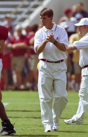 darrenrovell's tweet photo. $5,976: What Dabo Swinney made as a graduate assistant at Alabama in 1993.

$22,123: What Dabo Swinney made PER DAY this season, including salary, bonuses &amp; incentives. https://t.co/AuR85WJDMt