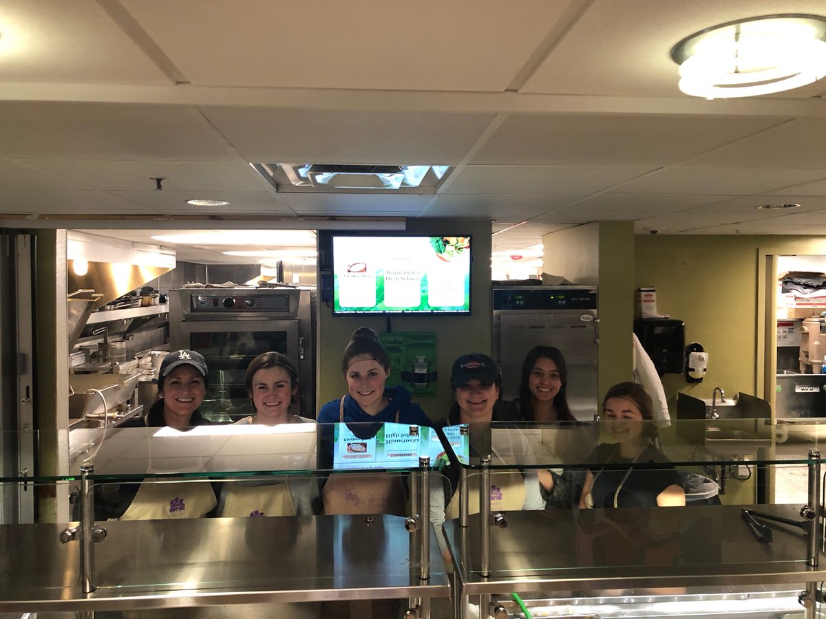 huge shoutout to this last minute group!! thanks for helping out tonight 🙏🏼‼️