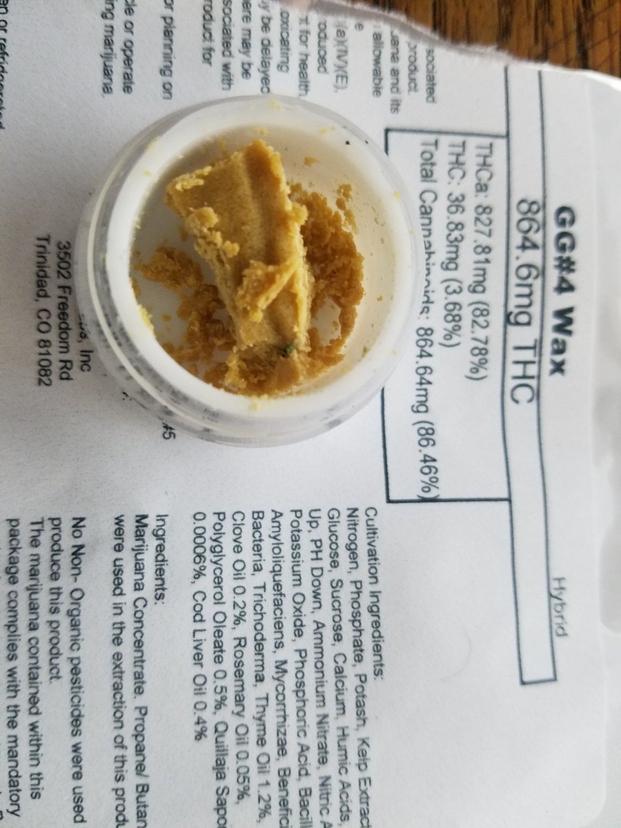 dan_chronicles's tweet photo. Just picked this up tonight! Got my bowl loaded with a little wax topper.
#Time2Smoke https://t.co/2Uzc4bOM21