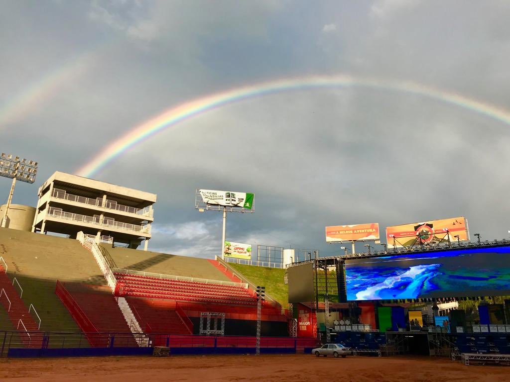 ¡Llegó el día del V Camporí DSA Alpha!
30 días de oración por el Camporí y hoy es el día de la apertura a las 20:30 hs.
El arco iris de ayer representa nuestro deseo que Dios cumpla la promesa de cuidar de sus 50.000 hijitos viviendo #LaMejorAventura
#YoOroPorElCamporí