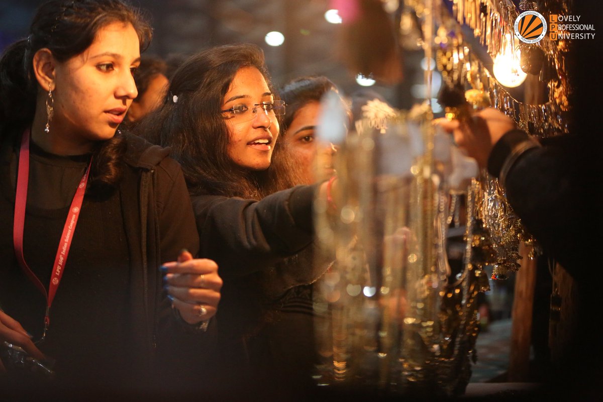 lpuuniversity's tweet image. Some candids are worth sharing! Catch the exhilarating emotions from 106th #IndianScienceCongress held at LPU. #ISCatLPU