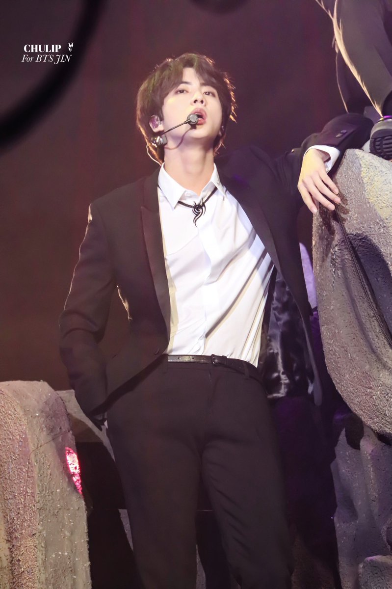 taehyungster's tweet photo. NO ONE touch this hair. NO ONE. HIDE THE SCISSORS. I MEAN IT. GOD TIER. https://t.co/EWT1ZcpZRF