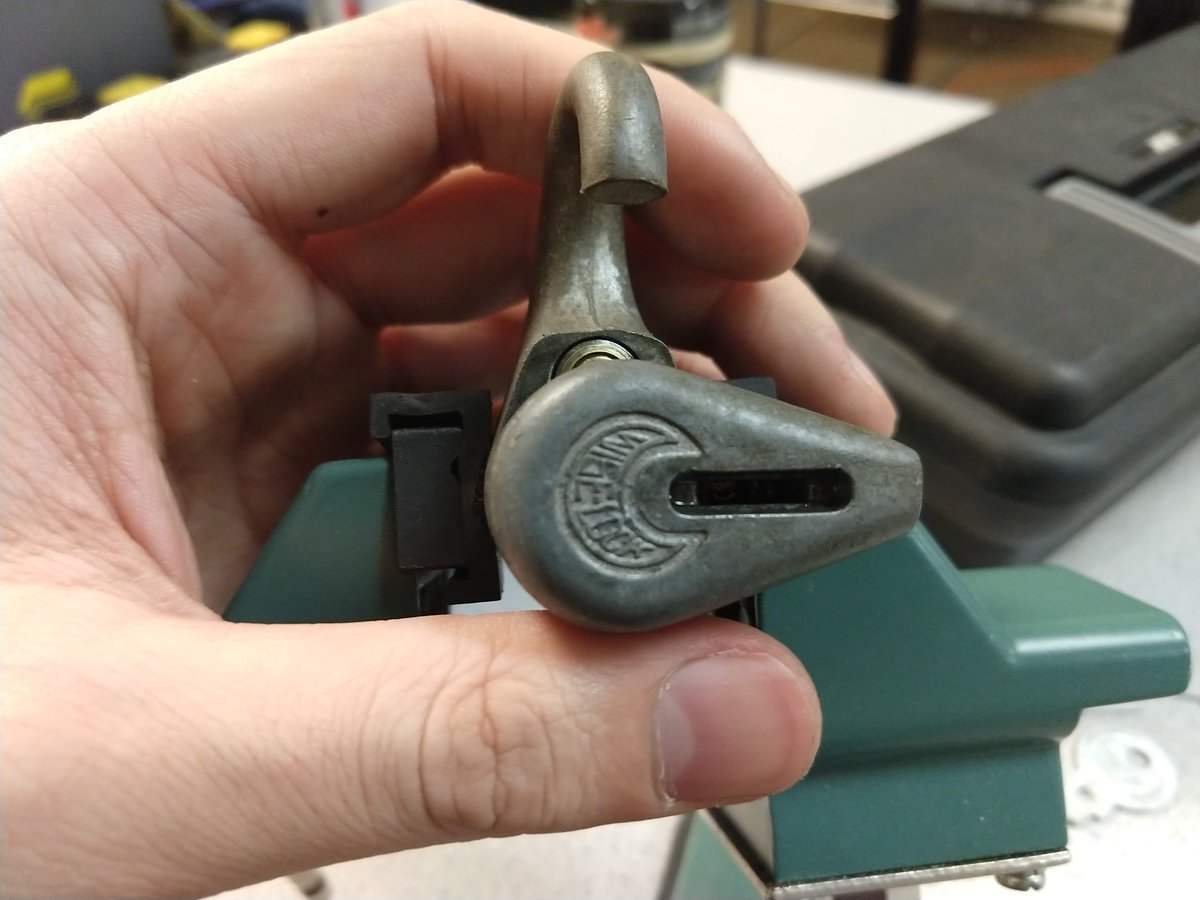 Managed to pick this odd thing this evening.
Big thanks to <a href="/samsarai/">David Storm (Picklocks.com)</a> for bringing it along other cool locks for this month's Cincy Locksport meetup.