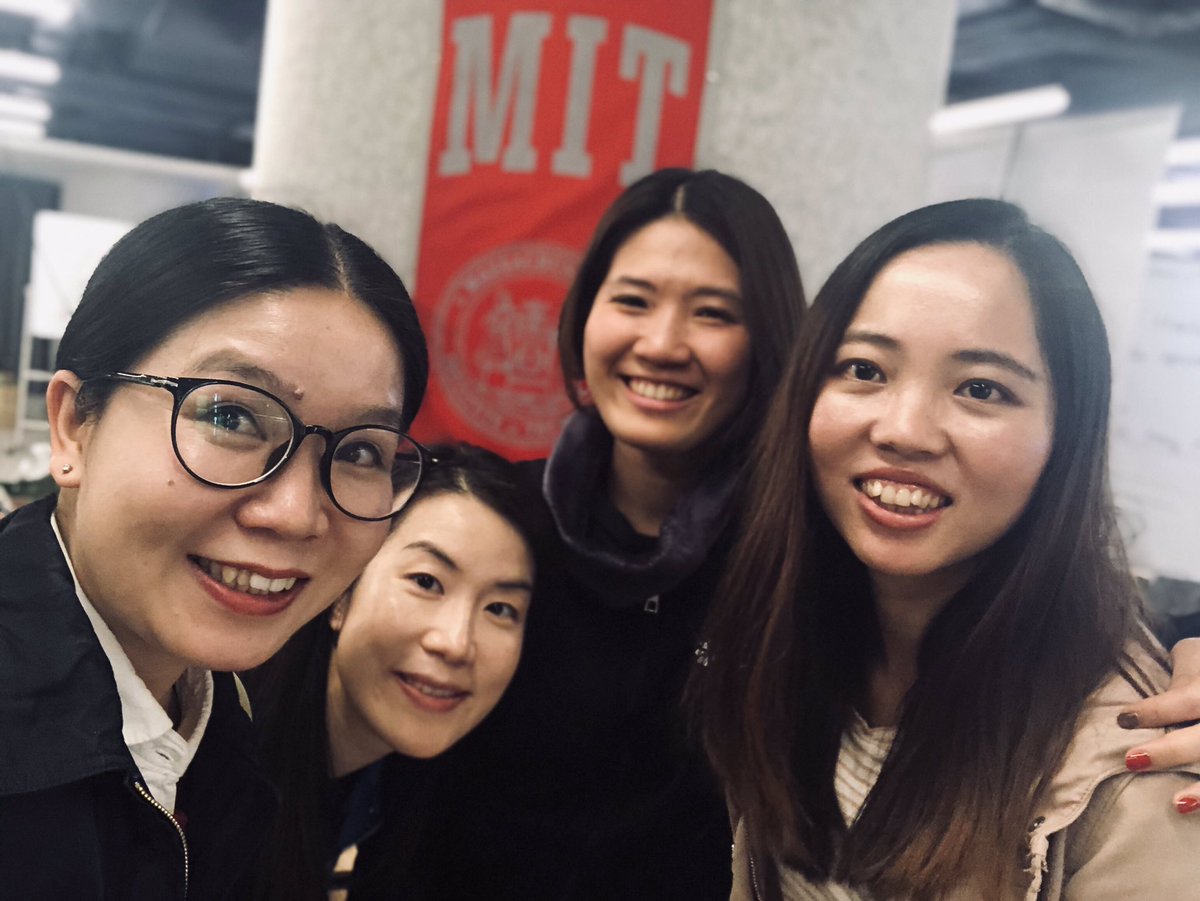 MeililyLi's tweet image. Our dearest @violetsu219 gave a talk for the #MEMSI program (#MIT Entrepreneurship and Maker Skills Integrator) about Shenzhen ecosystem, what we do at @seeedstudio and @chaihuomaker .  So I got the bonus to tour around the #MITHKNode. 
#tinybutstrong #LVDuo