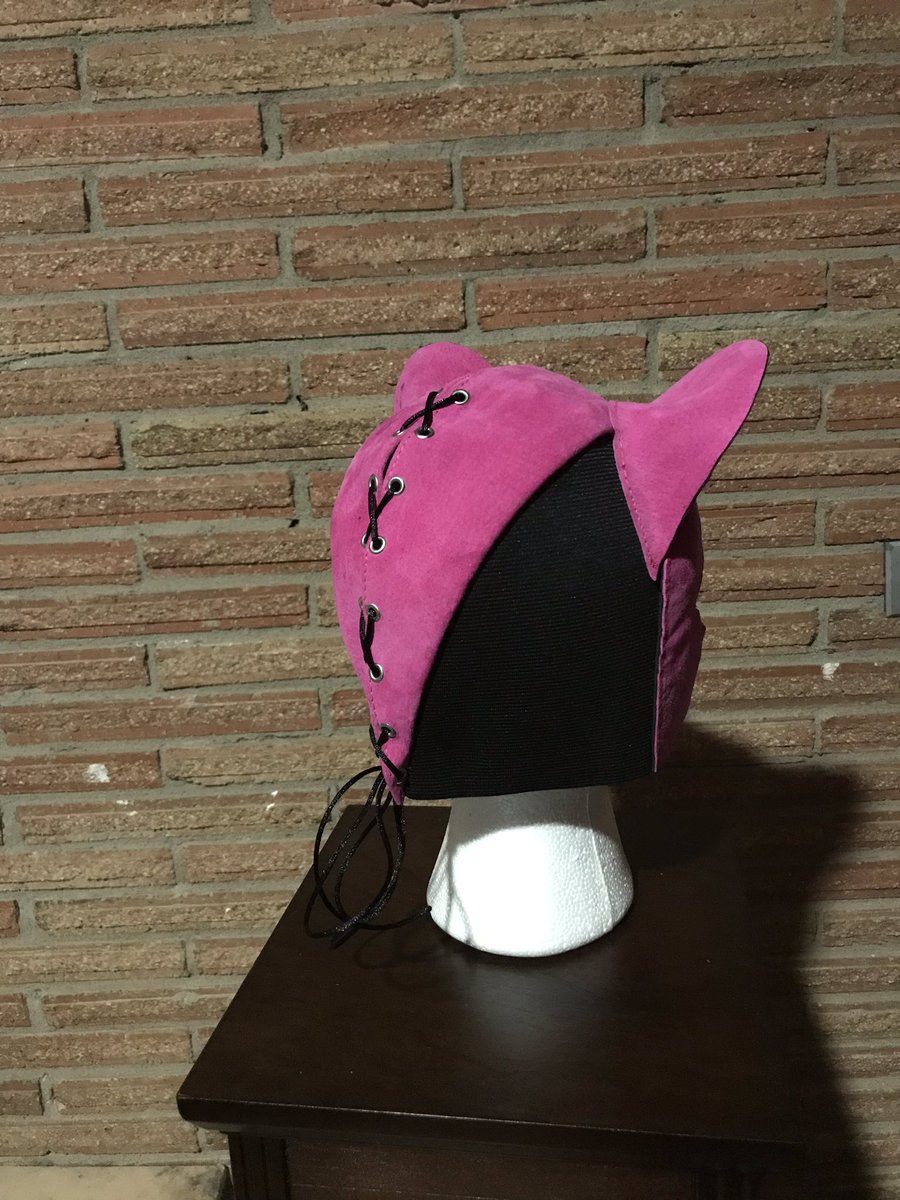 LeatherDeviant's tweet photo. Our #kittyhood is finished! Here is an example of a final product
#leatherhood #petplay #kittenplay #deviantleather #gimphood https://t.co/wqNiFKBe5G