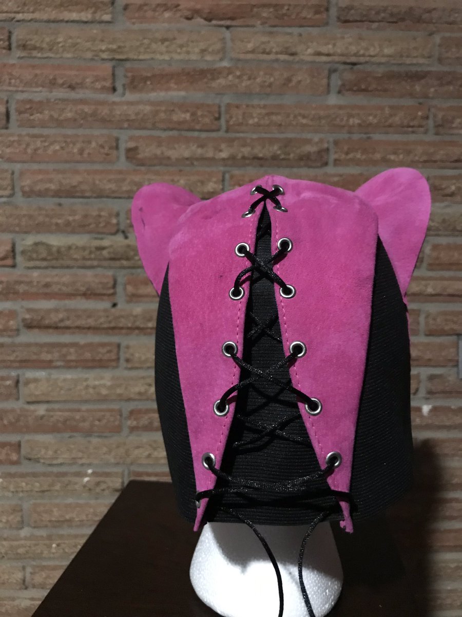 LeatherDeviant's tweet photo. Our #kittyhood is finished! Here is an example of a final product
#leatherhood #petplay #kittenplay #deviantleather #gimphood https://t.co/wqNiFKBe5G