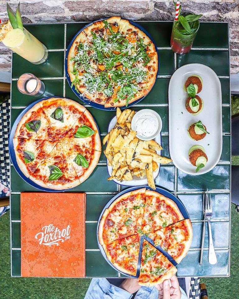 What did one vegetarian say to the other vegetarian? We have to stop meating like this. 🙊 Check out our decadent vego options like our Truffle Fries, Mushroom Arancini and gourmet pizzas. 🌱 
📷 Cherri Cupcake