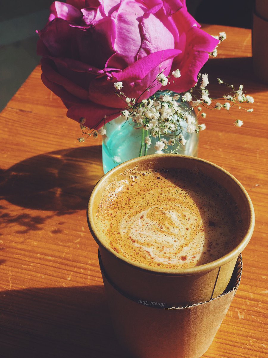 eng_memy0's tweet image. 9:33 صباحاً ⛅️🌿..
صباح الأشياء تَزيد طقوس الشّتاء جمالاً كَـ كوب قَهوَة و قرب من نحبهم ☕️💓*

#صباح_الثلاثاء ..
#صباح_القهوة ..
#صوره_من_تصويرك ..