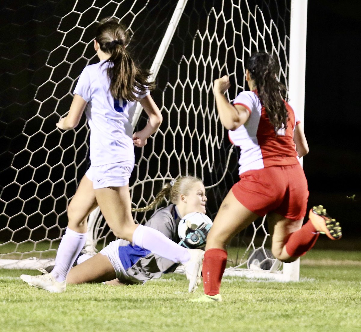 PackGoals's tweet photo. Shout-out to one of the best goalies in the southern half of the Sac-Joaquin Section. Junior Michaela Bitle (San Juan South) notched the clean sheet in a 4-0 win over East Union, displaying strong hands, body control and toughness. 

📸Sean Kahler https://t.co/z5ikQbujy3