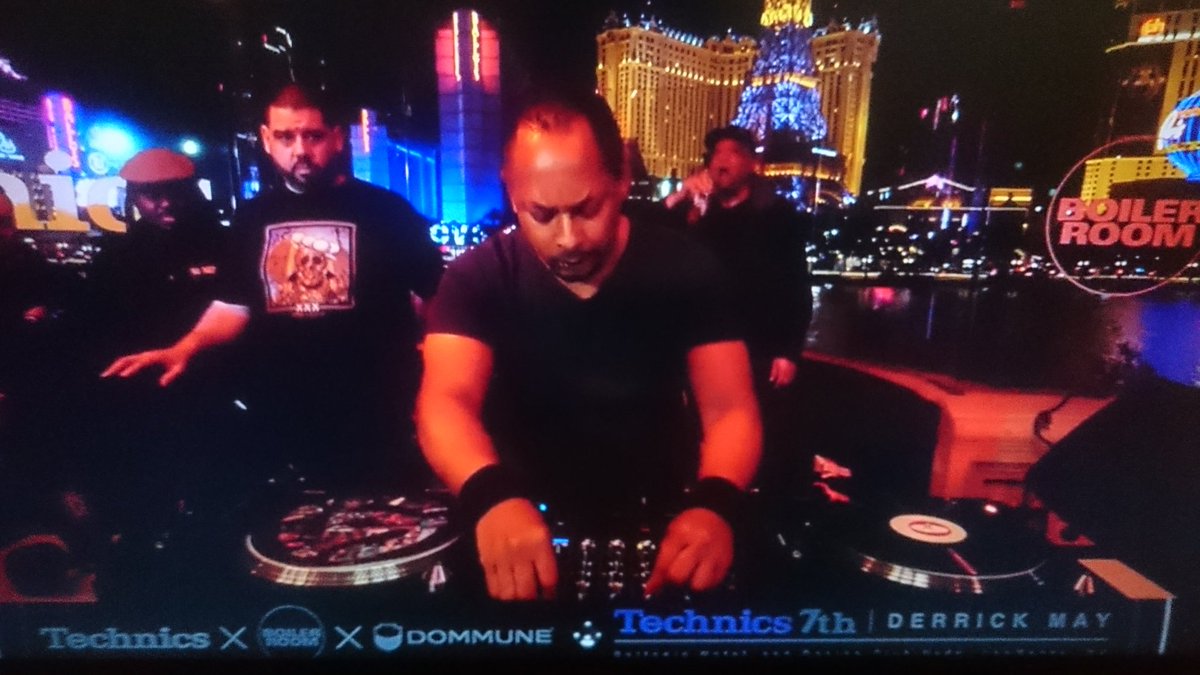 lbd88brd's tweet image. Technics×Boiler Room×Dommune
まさかのデリックメイ御大登場

ケニードープ→デリックメイ
贅沢な流れ
完全俺得

大好きなデトロイトテクノ重鎮のplay

#Technics7th
#BoilerRoom
#Dommune
#DerrickMay